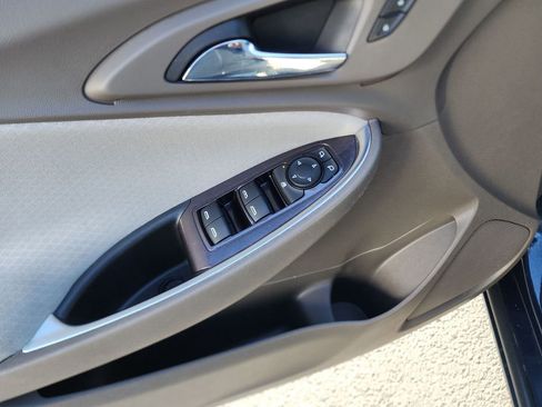 Used 2020 Chevrolet Malibu LT image 13