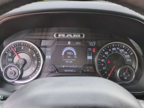 Used 2019 RAM 1500 Big Horn AWD/4WD image 10