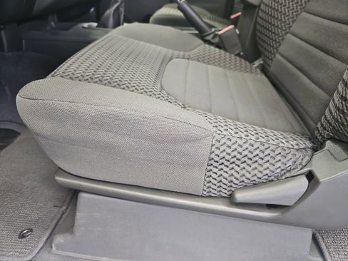 Used 2019 Nissan Frontier SV RWD image 27