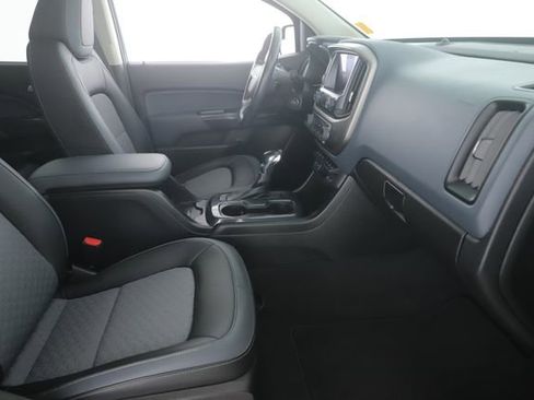 Used 2022 Chevrolet Colorado Z71 w/ Safety Package AWD/4WD image 29