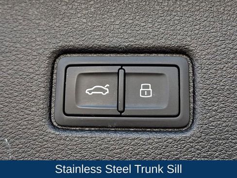 Used 2017 Audi Q7 3.0T Premium Plus image 31