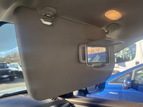 Used 2023 Nissan Rogue SV image 27