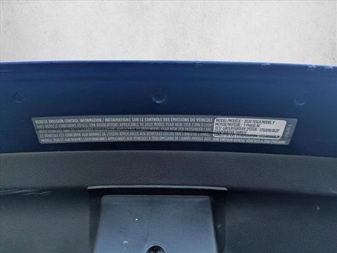 Used 2020 Tesla Model Y Long Range image 25