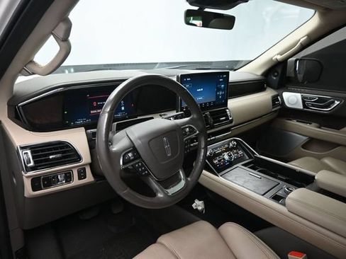 Used 2024 Lincoln Navigator L Reserve w/ Equipment Group 201A AWD/4WD image 15