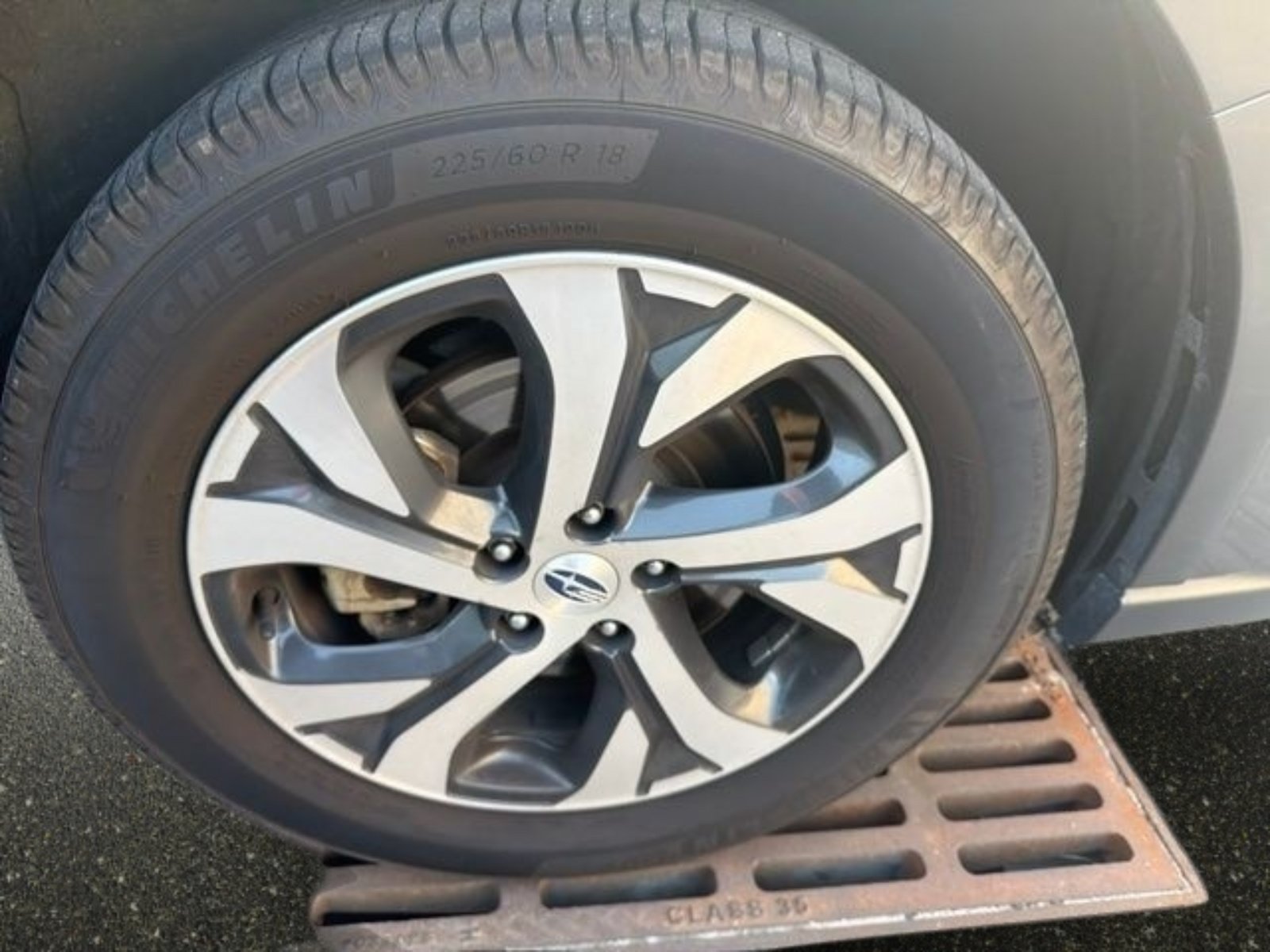 Used 2020 Subaru Outback Limited AWD/4WD image 6