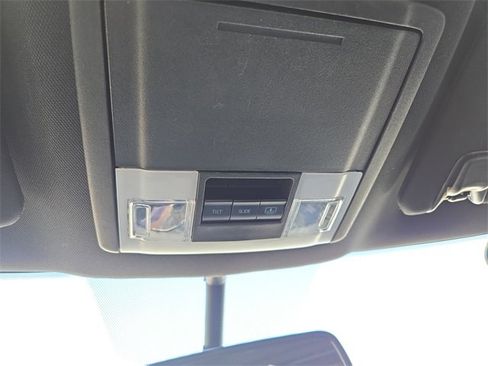 Used 2018 Ford Explorer Limited image 25