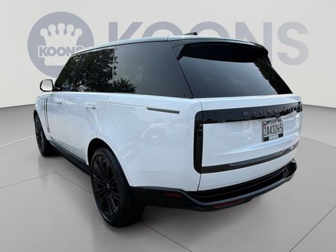 Used 2025 Land Rover Range Rover SE AWD/4WD image 4