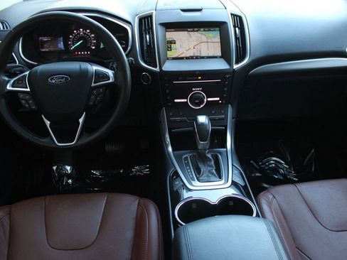 Used 2015 Ford Edge Titanium w/ Equipment Group 302A image 29