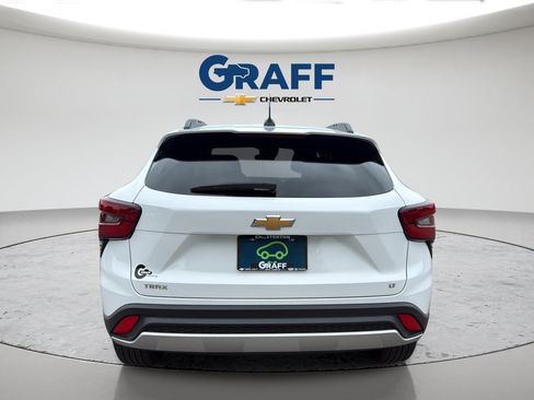 Used 2024 Chevrolet Trax LT FWD image 6