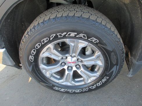 Certified 2021 GMC Sierra 1500 SLT image 13