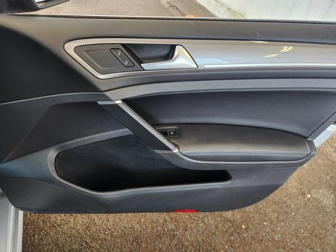 Used 2017 Volkswagen Golf Alltrack SEL image 15