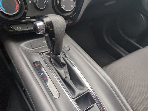 Used 2019 Honda HR-V LX image 15