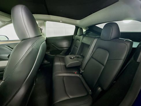 Used 2023 Tesla Model Y Performance image 25