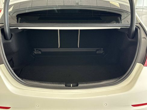 Used 2025 Mercedes-Benz C 300 Sedan image 25