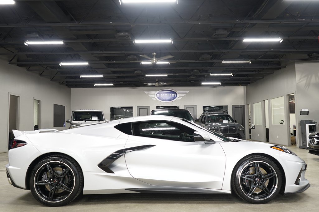Used 2020 Chevrolet Corvette Stingray Coupe w/ Z51 Performance Package RWD image 6