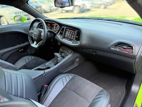 Used 2023 Dodge Challenger SRT Hellcat RWD image 15