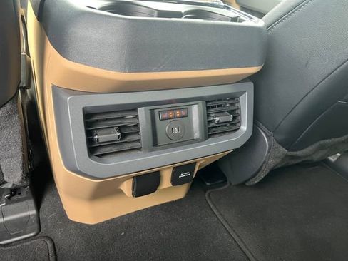 Used 2024 Ford F250 Lariat w/ Lariat Ultimate Package AWD/4WD image 25