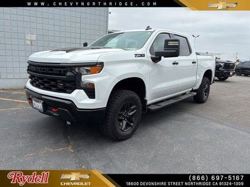 Used 2026 Chevrolet Silverado 1500 Custom Trail Boss w/ LPO, Dark Essentials Package AWD/4WD image 5