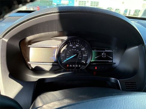 Used 2017 Ford Explorer XLT image 24