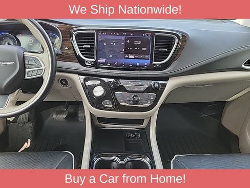 Used 2021 Chrysler Pacifica Limited AWD/4WD image 12