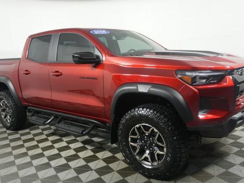 Used 2026 Chevrolet Colorado ZR2 w/ Technology Package AWD/4WD image 2