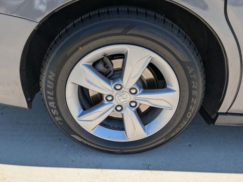 Used 2018 Honda Odyssey EX image 12