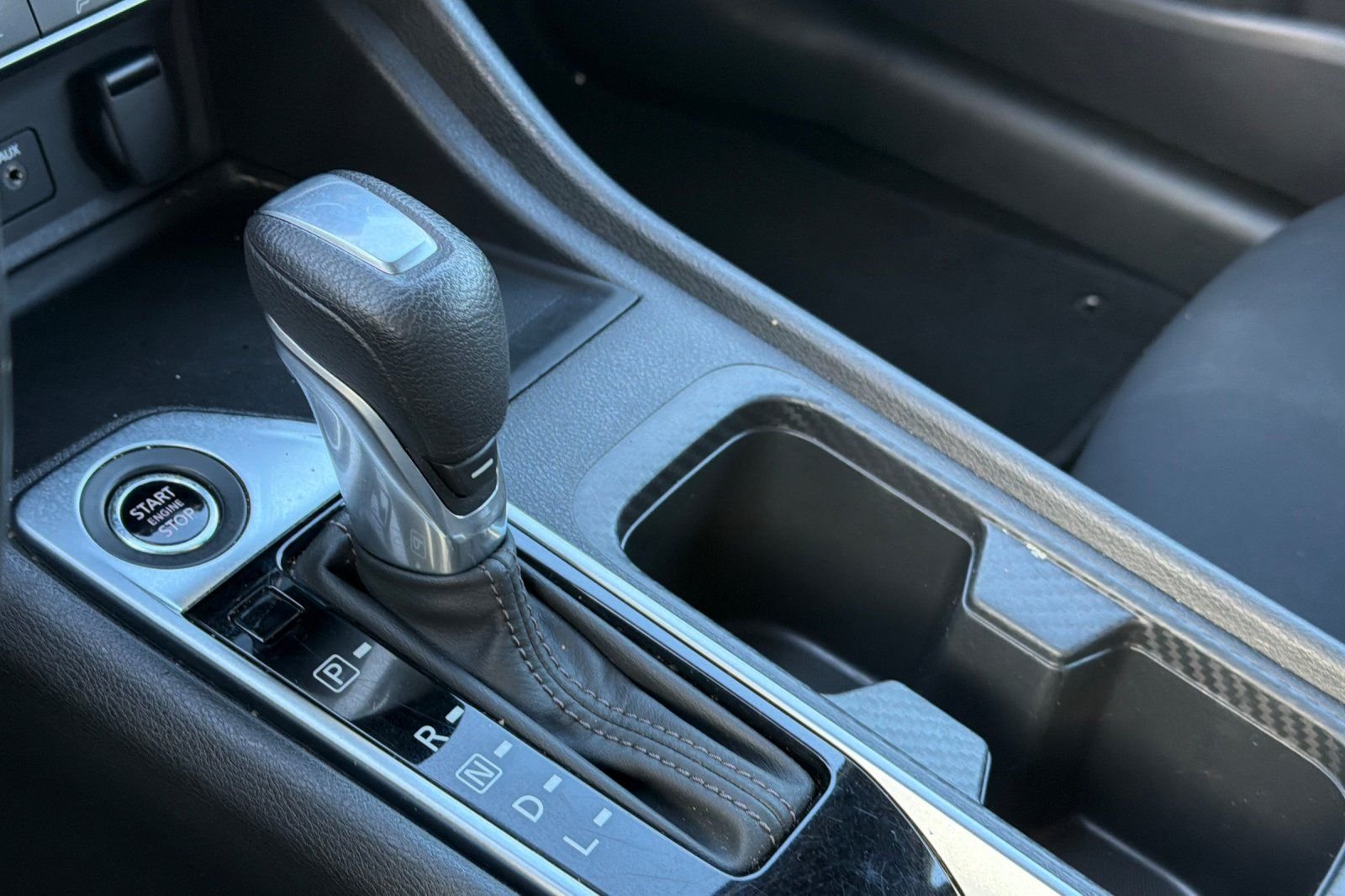 Used 2025 Nissan Sentra SV FWD image 38