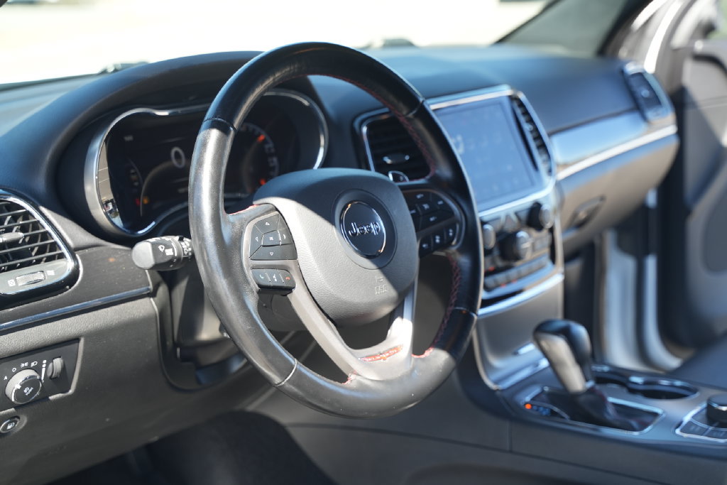 Used 2021 Jeep Grand Cherokee Trailhawk w/ Trailhawk Luxury Group AWD/4WD image 30