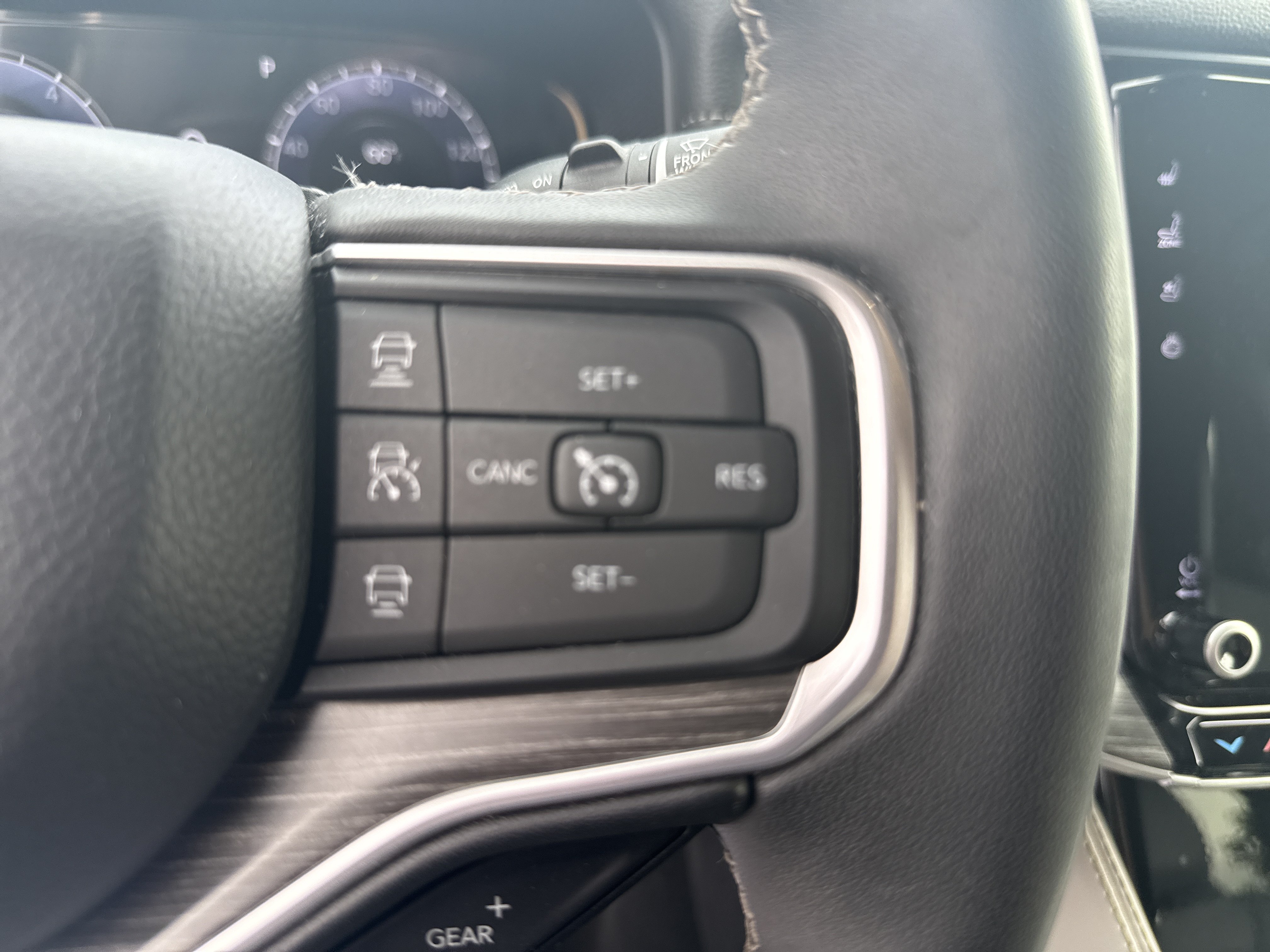Used 2024 Jeep Wagoneer Series II AWD/4WD image 24