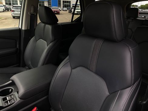 Used 2023 Honda Pilot Touring image 12