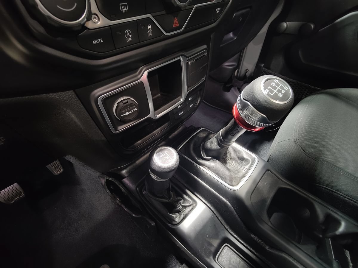 Used 2022 Jeep Wrangler Sport AWD/4WD image 37
