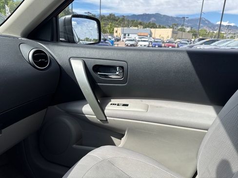 Used 2014 Nissan Rogue S w/ Convenience Package image 40