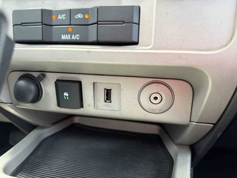 Used 2010 Ford Escape XLT image 23