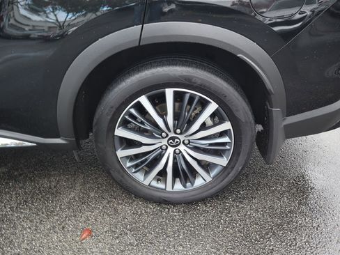 Used 2025 INFINITI QX60 Sensory w/ Vision Package image 9