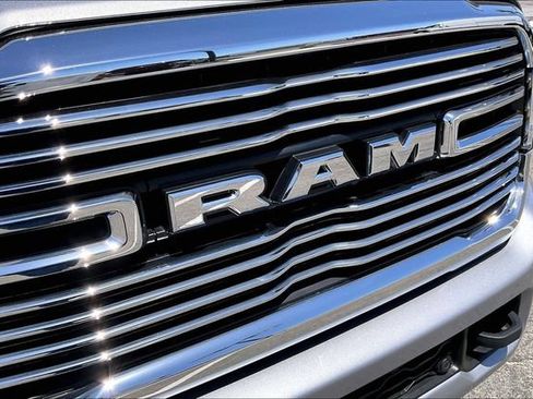 Used 2024 RAM 2500 Laramie AWD/4WD image 30