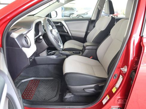 Used 2017 Toyota RAV4 XLE image 13