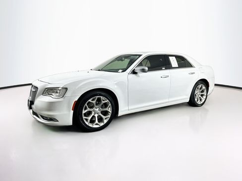 Used 2018 Chrysler 300 C w/ Sun, Sound & Nav Package RWD image 3