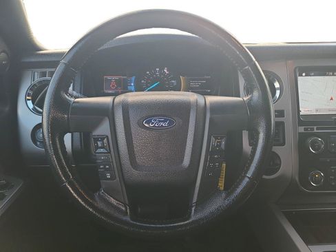 Used 2017 Ford Expedition XLT w/ Equipment Group 202A RWD image 12