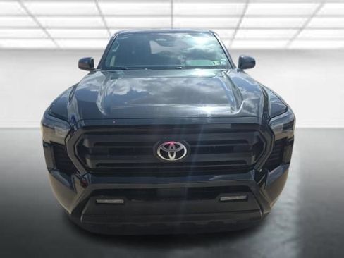 Used 2024 Toyota Tacoma SR5 RWD image 2