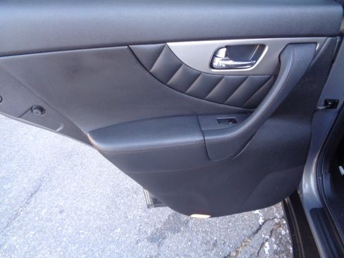 Used 2013 INFINITI FX37 AWD w/ Premium Pkg image 23