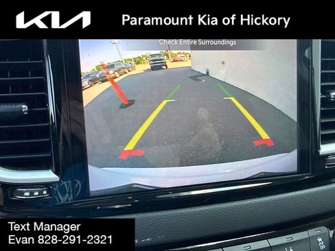 Used 2024 Chrysler Pacifica Touring-L FWD image 23
