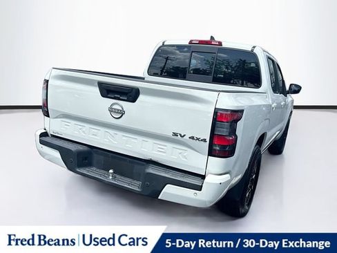 Used 2022 Nissan Frontier SV AWD/4WD image 8