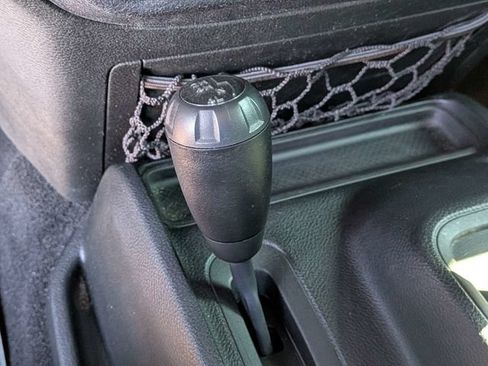 Used 2017 Jeep Wrangler Sport AWD/4WD image 19