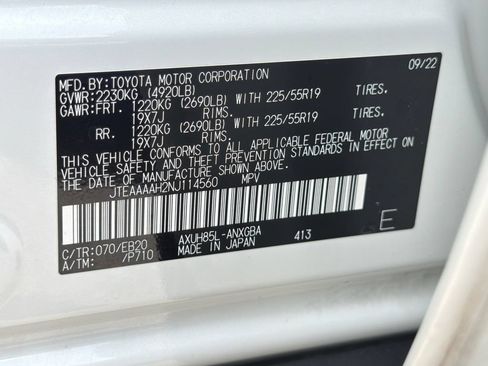 Used 2022 Toyota Venza XLE AWD/4WD image 33