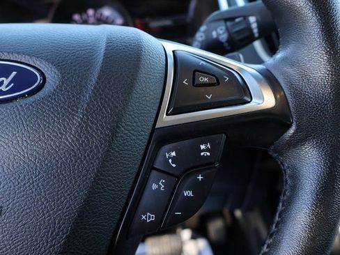 Used 2019 Ford Edge Titanium image 33