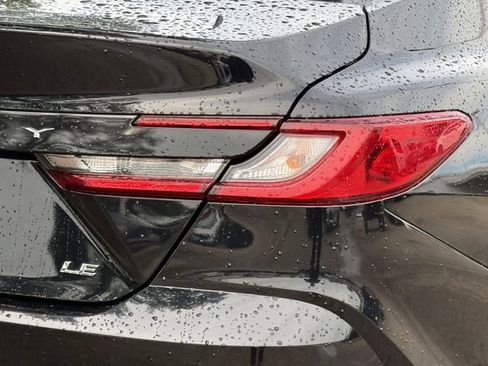 Used 2025 Toyota Camry LE image 7