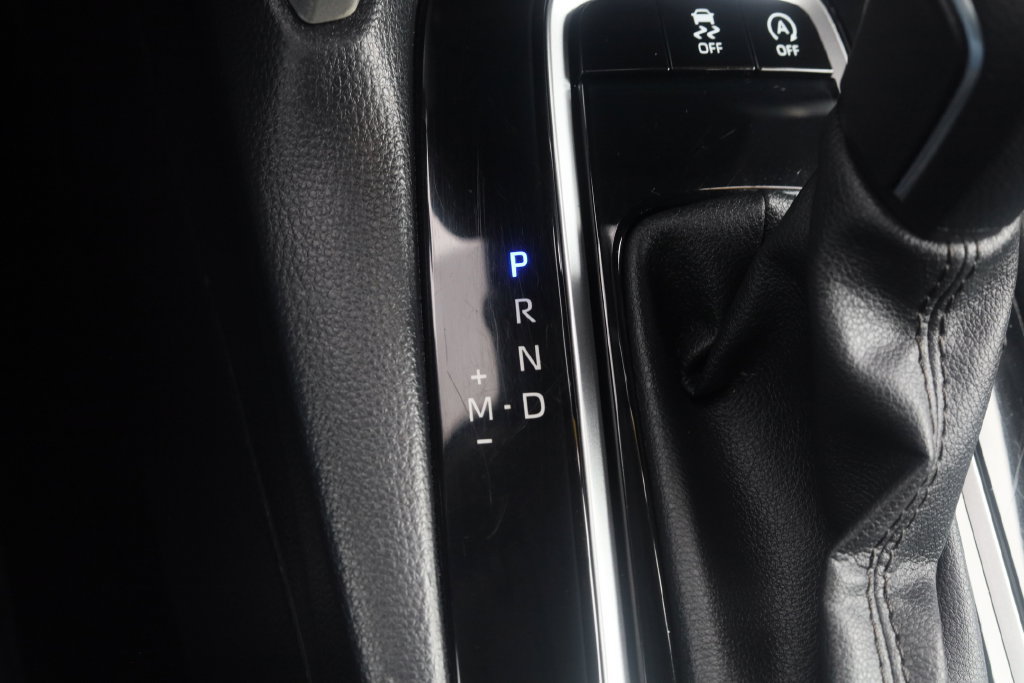 Certified 2024 Toyota Corolla Cross LE AWD/4WD image 13