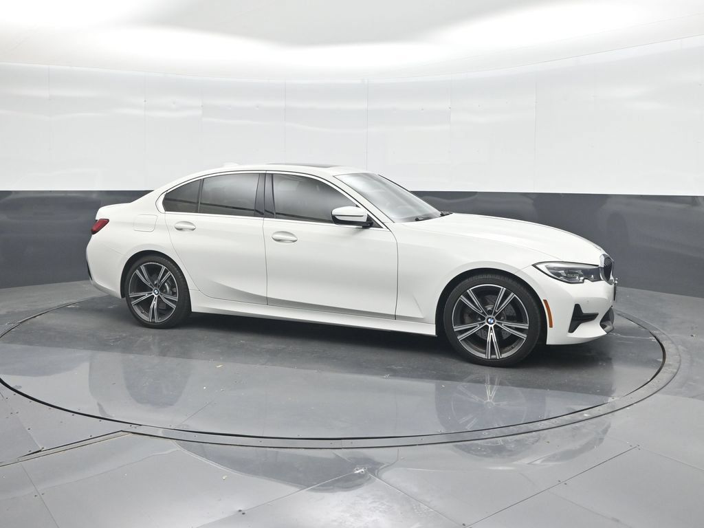 Used 2021 BMW 330i Sedan w/ Convenience Package RWD image 4
