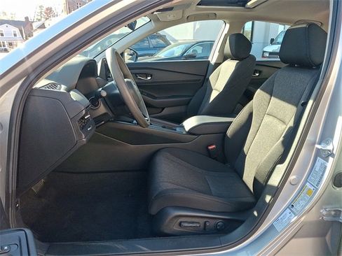 Certified 2024 Honda Accord EX image 13