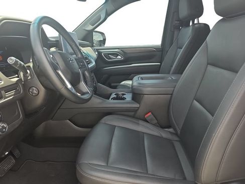 Used 2024 Chevrolet Tahoe Z71 w/ Luxury Package AWD/4WD image 11